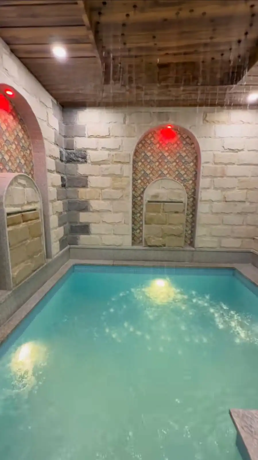 Luxury villa swimming pool construction service Lucknow